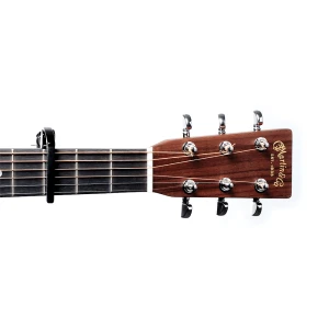 D’Addario Tri‑Action Capo, PW‑CP‑09, kapodaster za kitaro, kapodaster za akustično kitaro, kapodaster za električno kitaro, Tri‑Action capo, nastavljiv kapodaster, D’Addario capo black, kapodaster z vzmetjo, dodatki za kitaro, kitarska oprema D’Addario, capo za akustično in električno kitaro